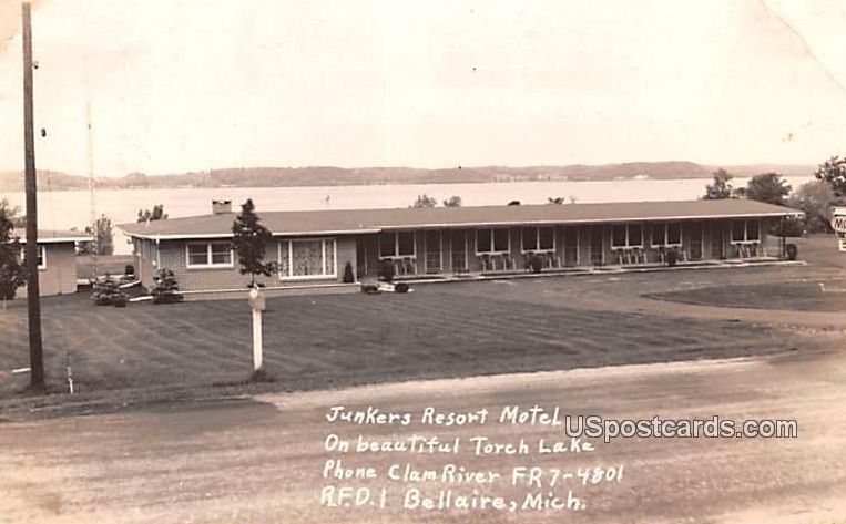 Junkers Resort Motel - Old Postcard (newer photo)